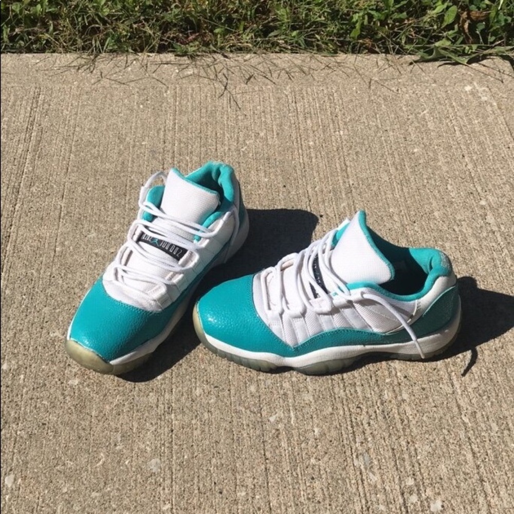Jordan’s Aqua low top 11’s